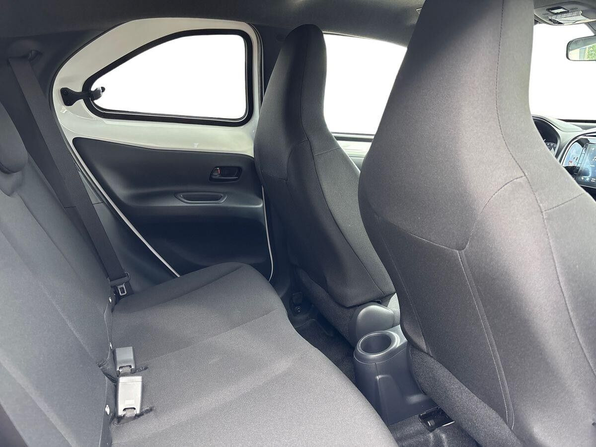Hvid Toyota Aygo X fra 2025