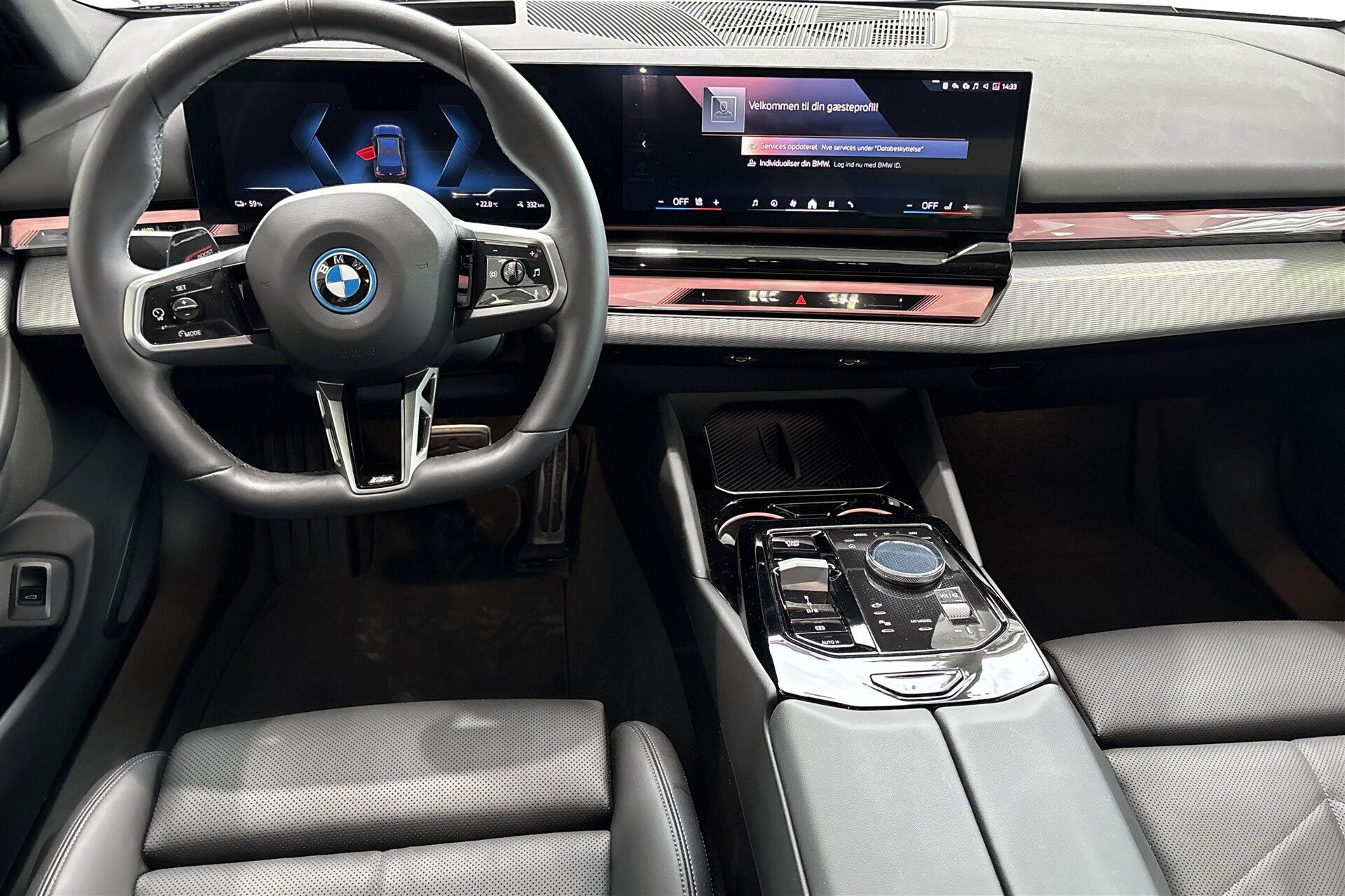 Sort BMW i5 fra 2025