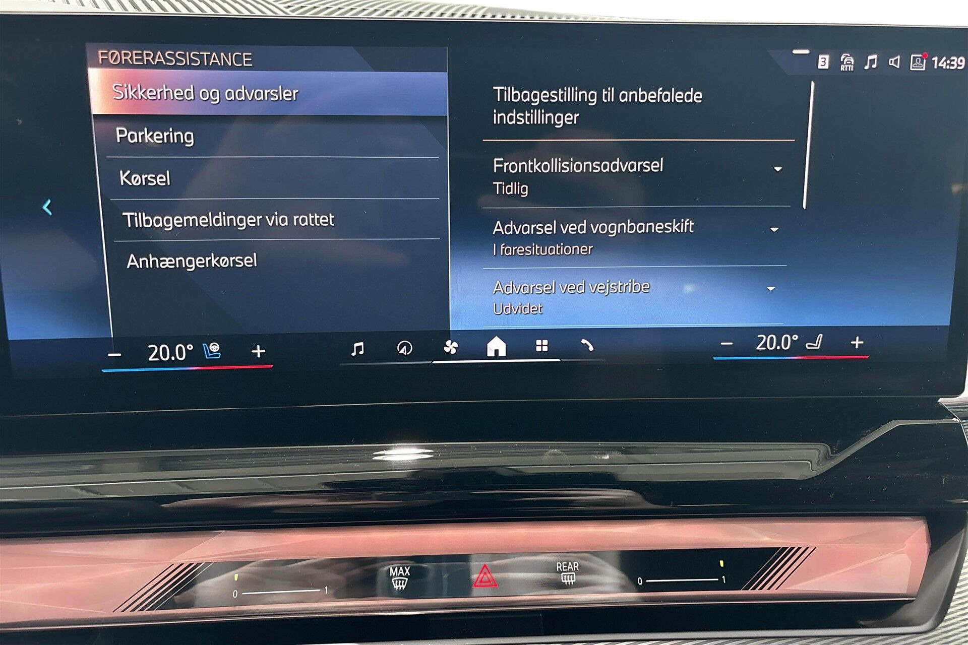Sort BMW i5 fra 2025