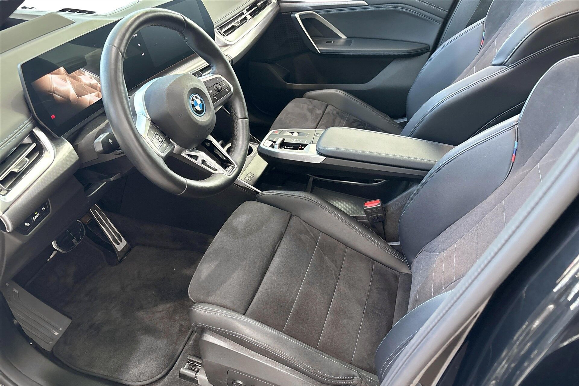 Sort BMW iX1 fra 2025