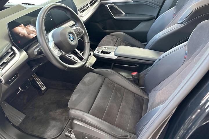 Sort BMW iX1 fra 2025