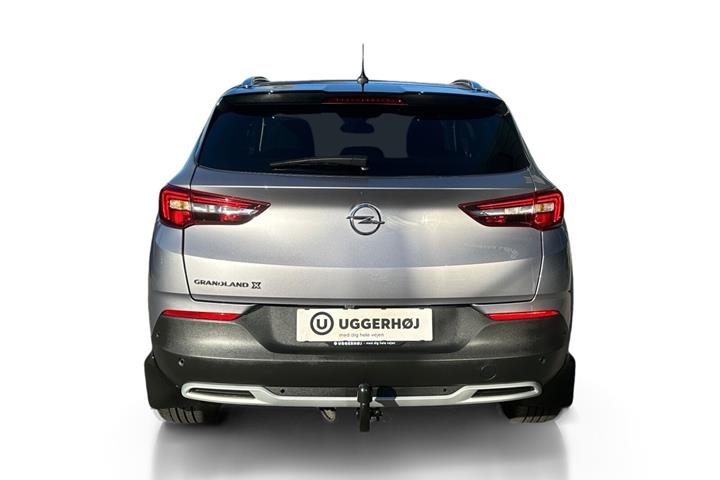 Grå Opel Grandland X fra 2020