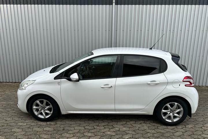 Hvid Peugeot 208 fra 2012