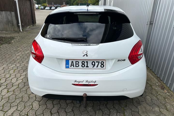 Hvid Peugeot 208 fra 2012