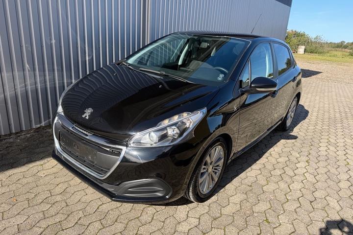 Sort Peugeot 208 fra 2016