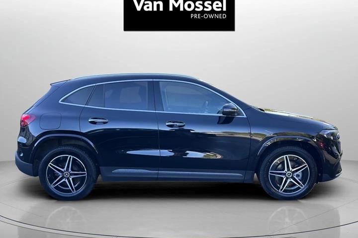 Sort Mercedes EQA250+ fra 2025