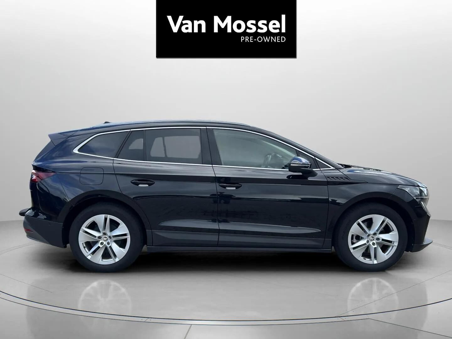 Sort Skoda Enyaq fra 2023