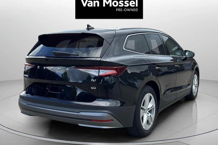 Sort Skoda Enyaq fra 2023