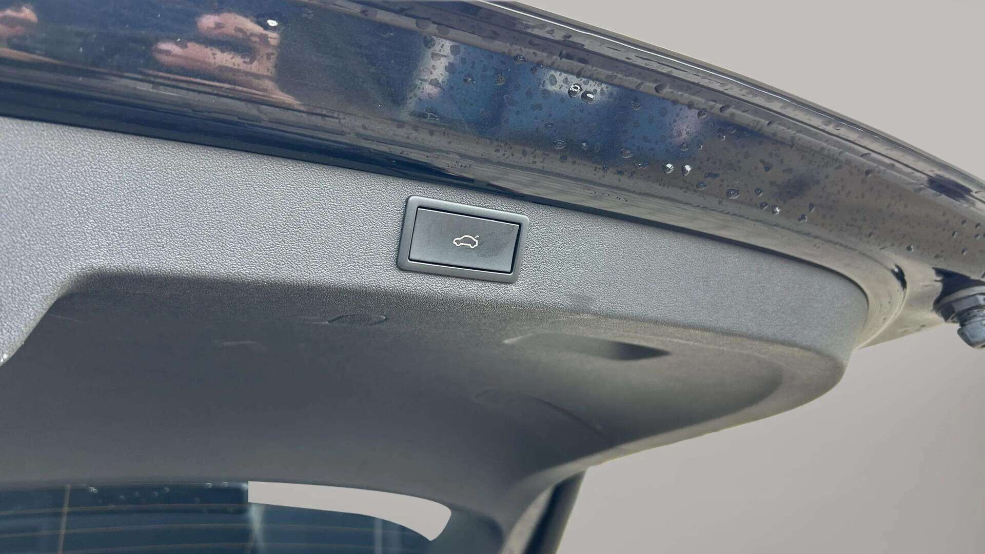 Sort Skoda Enyaq fra 2023