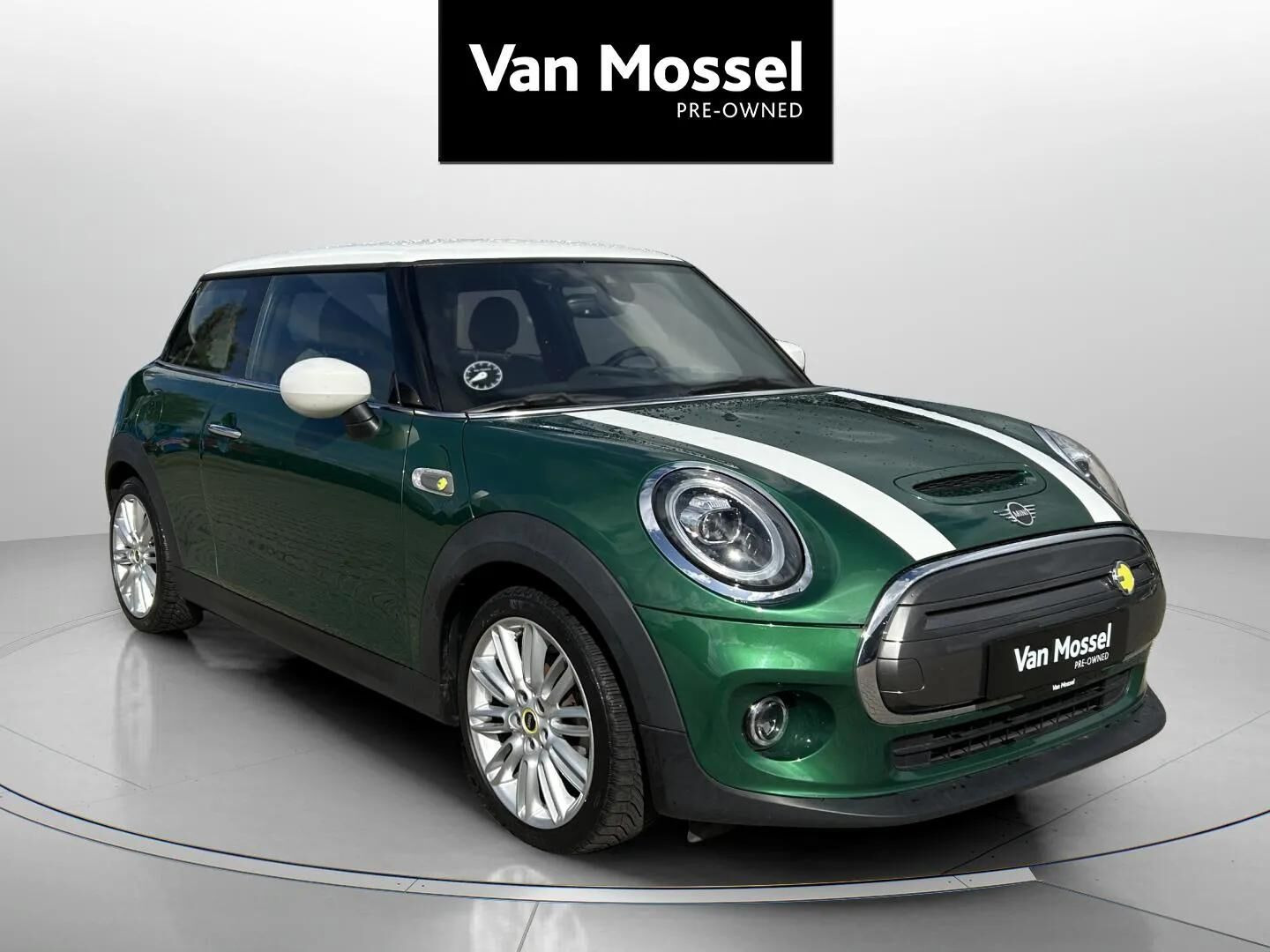 Grøn Mini Cooper fra 2021