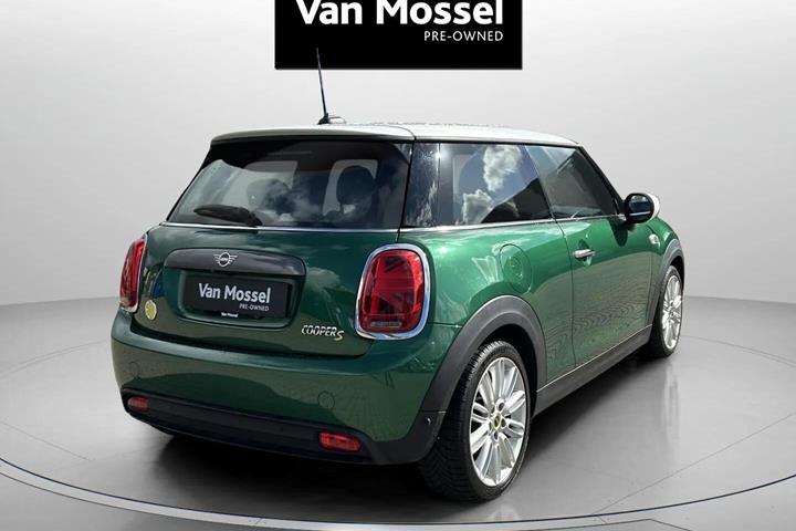 Grøn Mini Cooper fra 2021