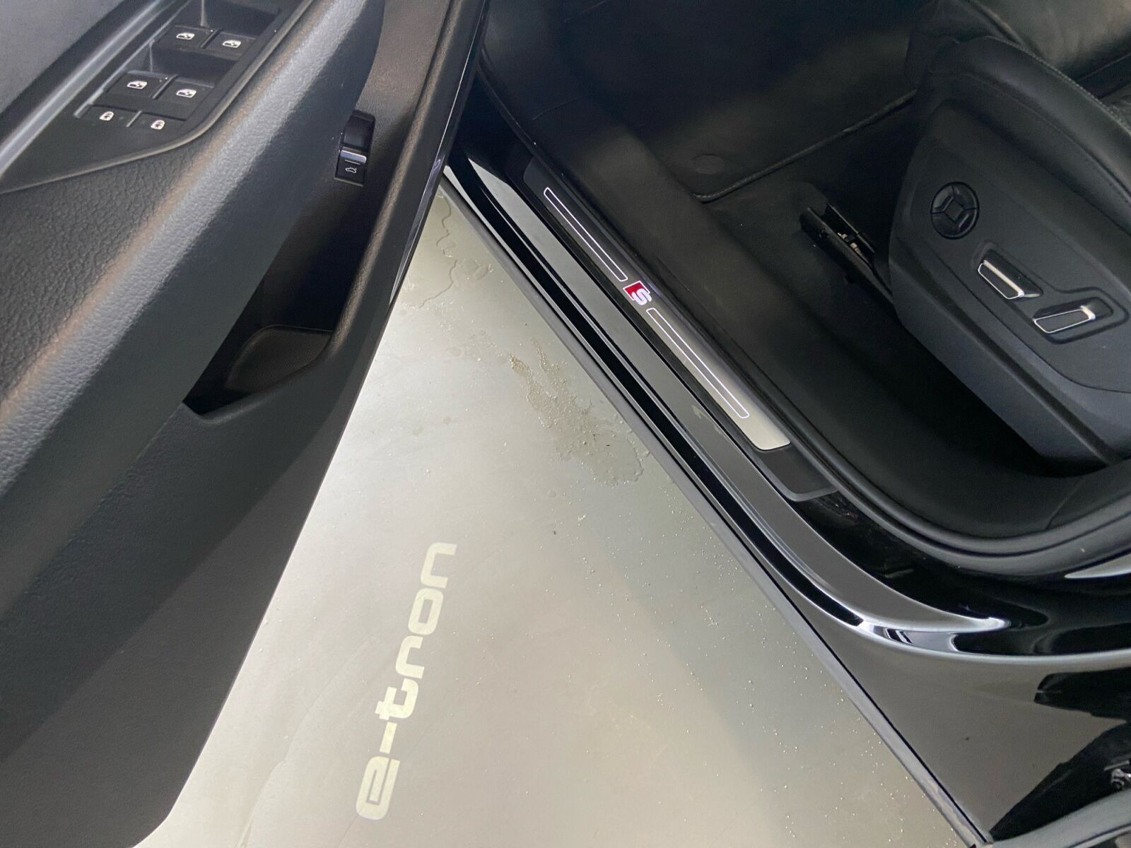 Sort Audi e-tron S fra 2022