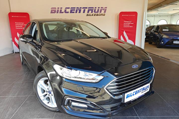 Sort Ford Mondeo fra 2019