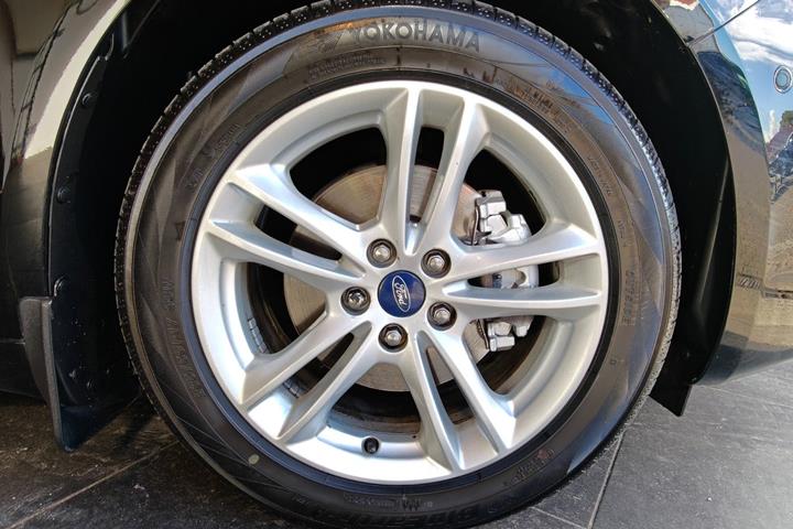 Sort Ford Mondeo fra 2019