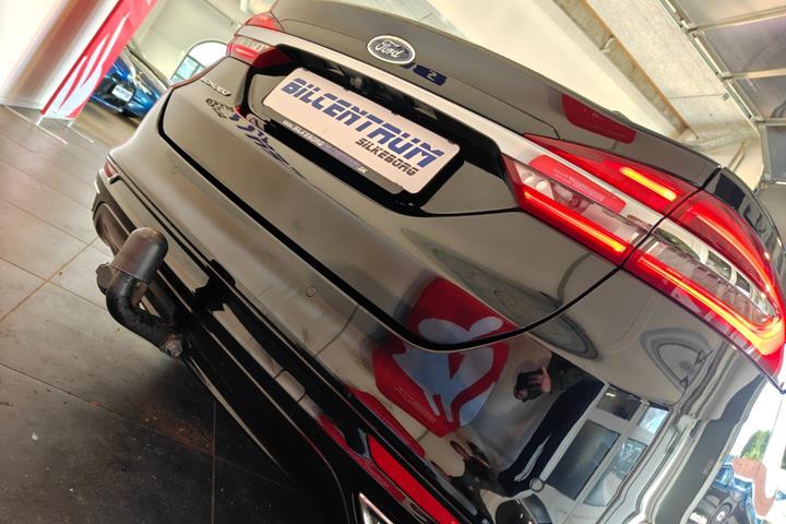 Sort Ford Mondeo fra 2019