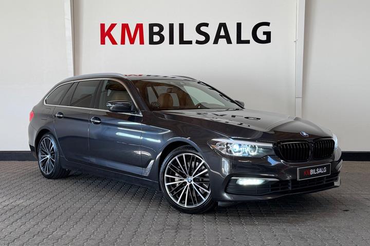 Grå BMW 530d fra 2018