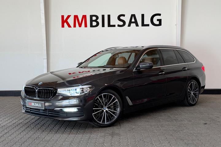 Grå BMW 530d fra 2018
