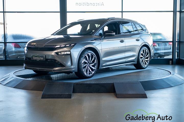 Grå Skoda Enyaq fra 2026 set udefra
