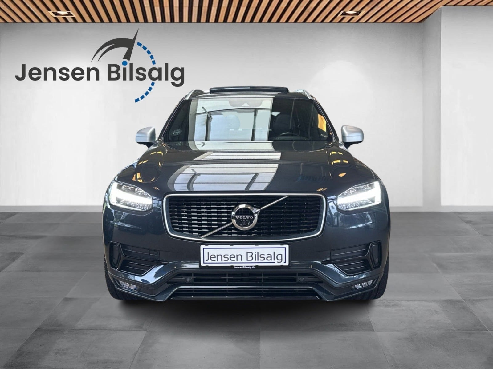 Grå Volvo XC90 fra 2019