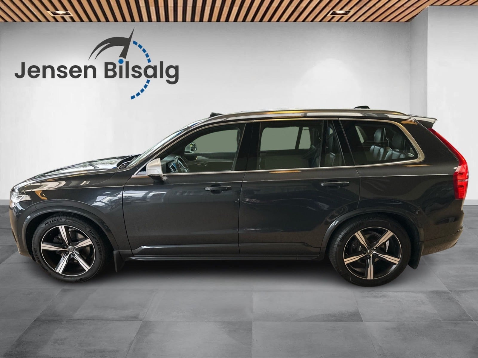 Grå Volvo XC90 fra 2019