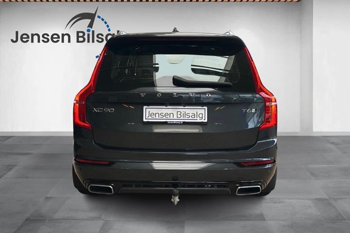 Grå Volvo XC90 fra 2019