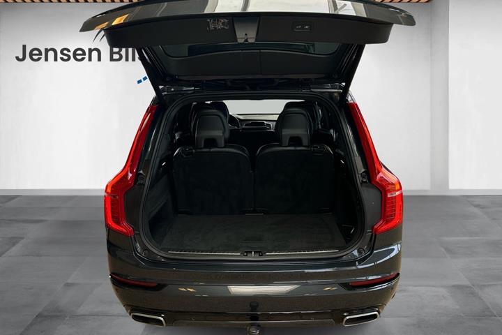 Grå Volvo XC90 fra 2019