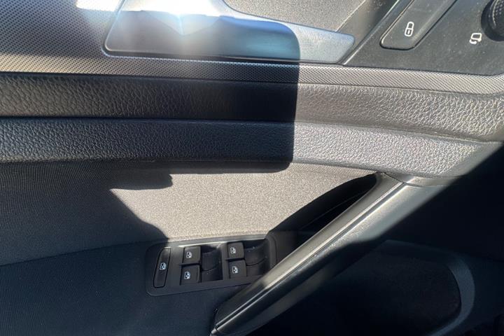 Sort VW Golf VII fra 2018