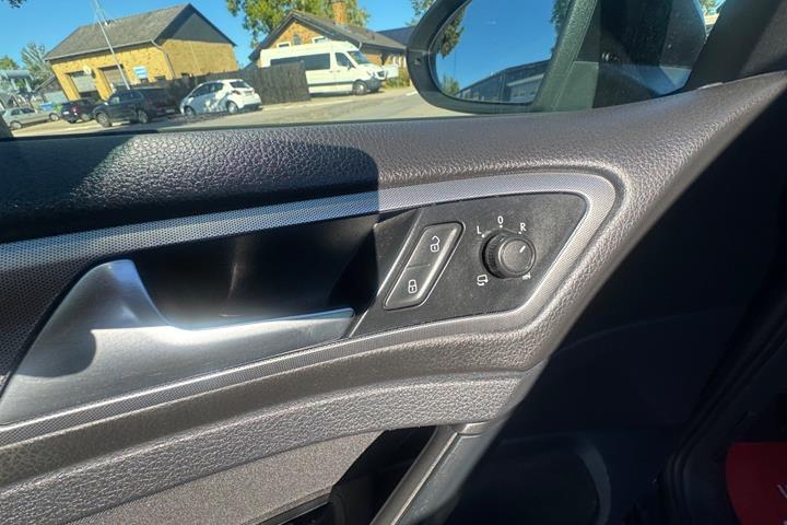 Sort VW Golf VII fra 2018