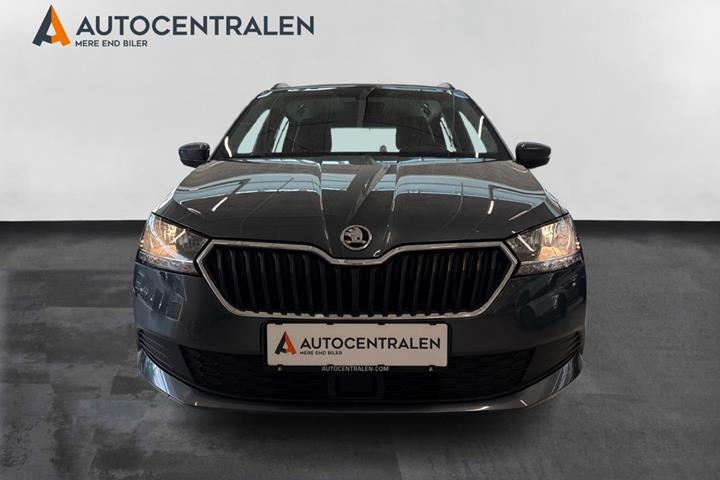 Grå Skoda Fabia fra 2020