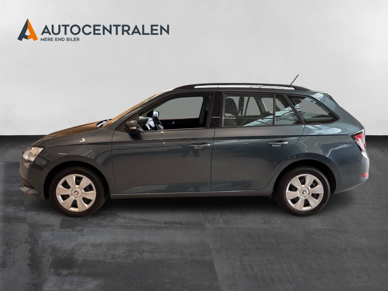Grå Skoda Fabia fra 2020