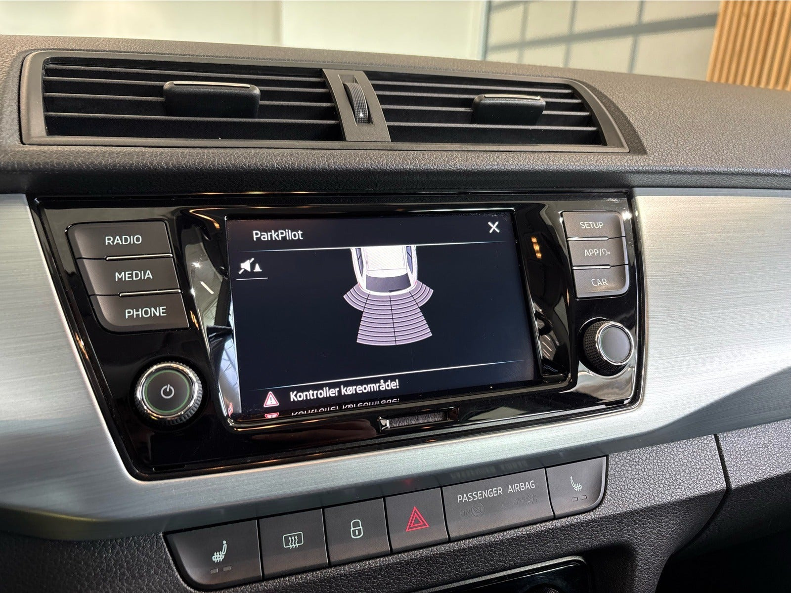 Grå Skoda Fabia fra 2020