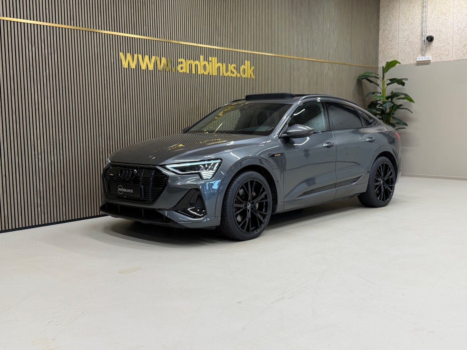 Audi e-tron 55 S-line Sportback quattro