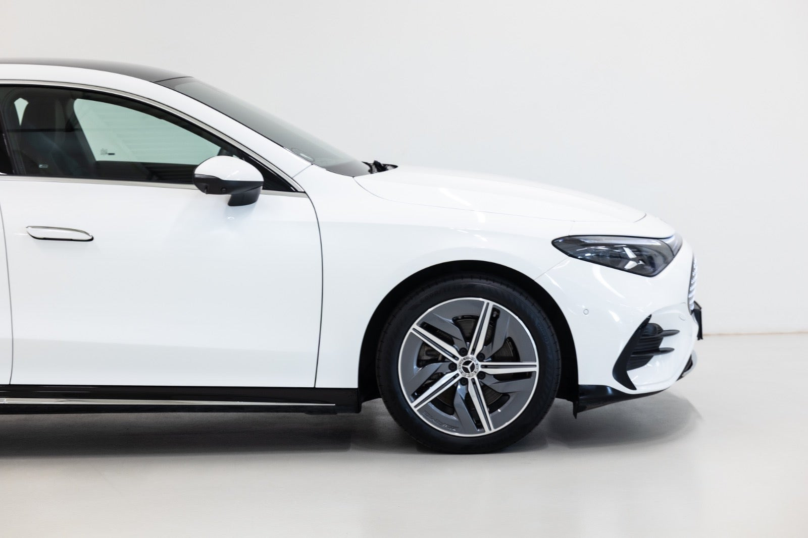 Hvid Mercedes CLA250+ fra 2025