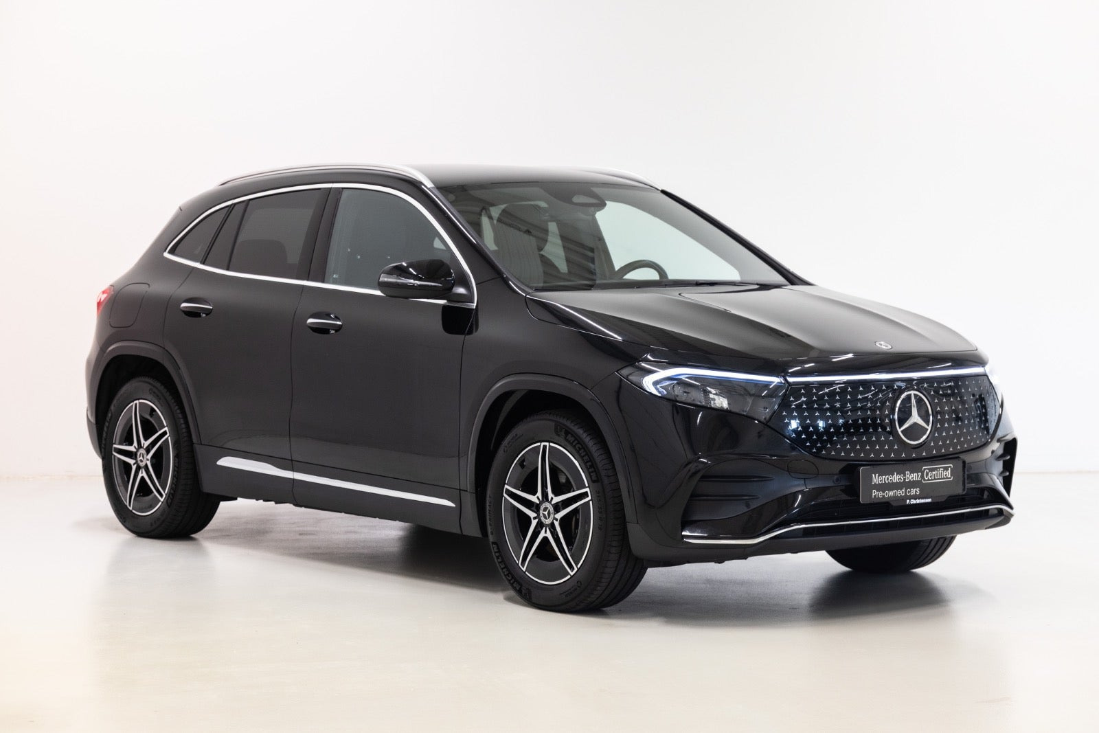 Sort Mercedes EQA350 fra 2025