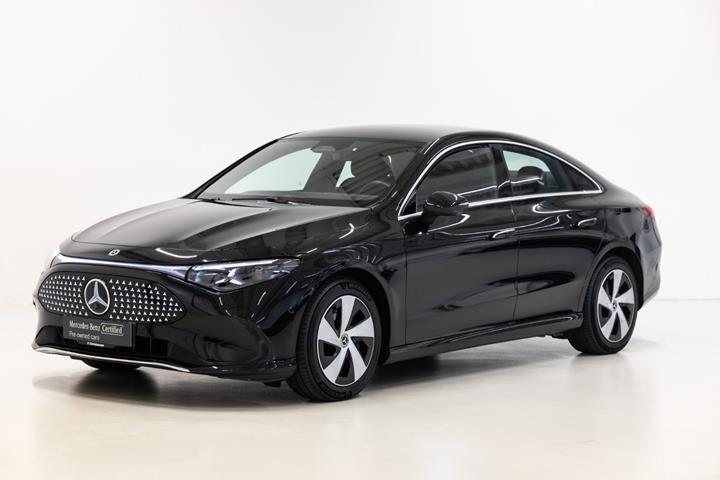 Sort Mercedes CLA250+ fra 2025 set udefra