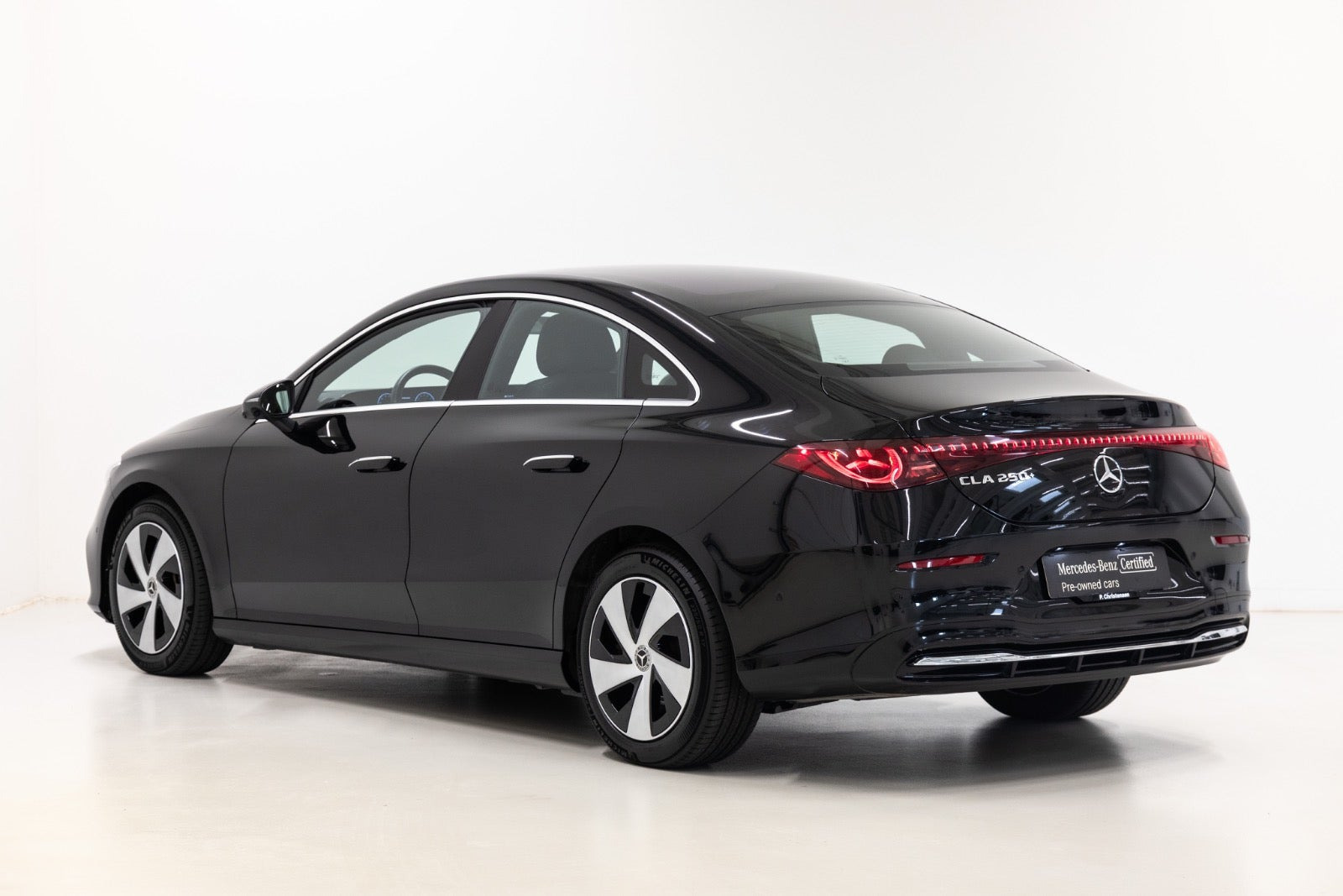 Sort Mercedes CLA250+ fra 2025