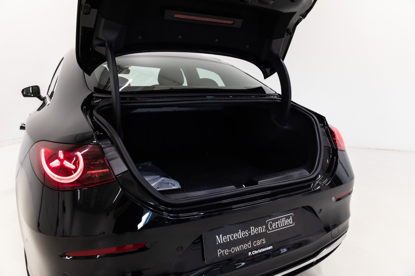 Sort Mercedes CLA250+ fra 2025