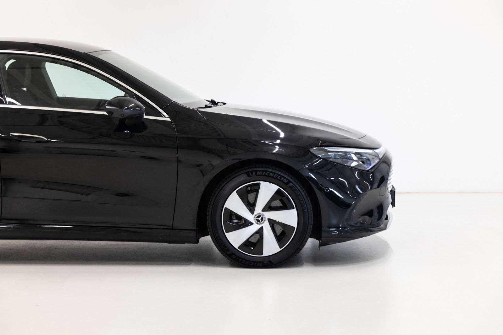 Sort Mercedes CLA250+ fra 2025