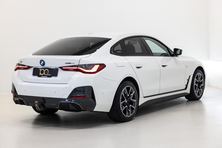 Hvid BMW i4 fra 2023
