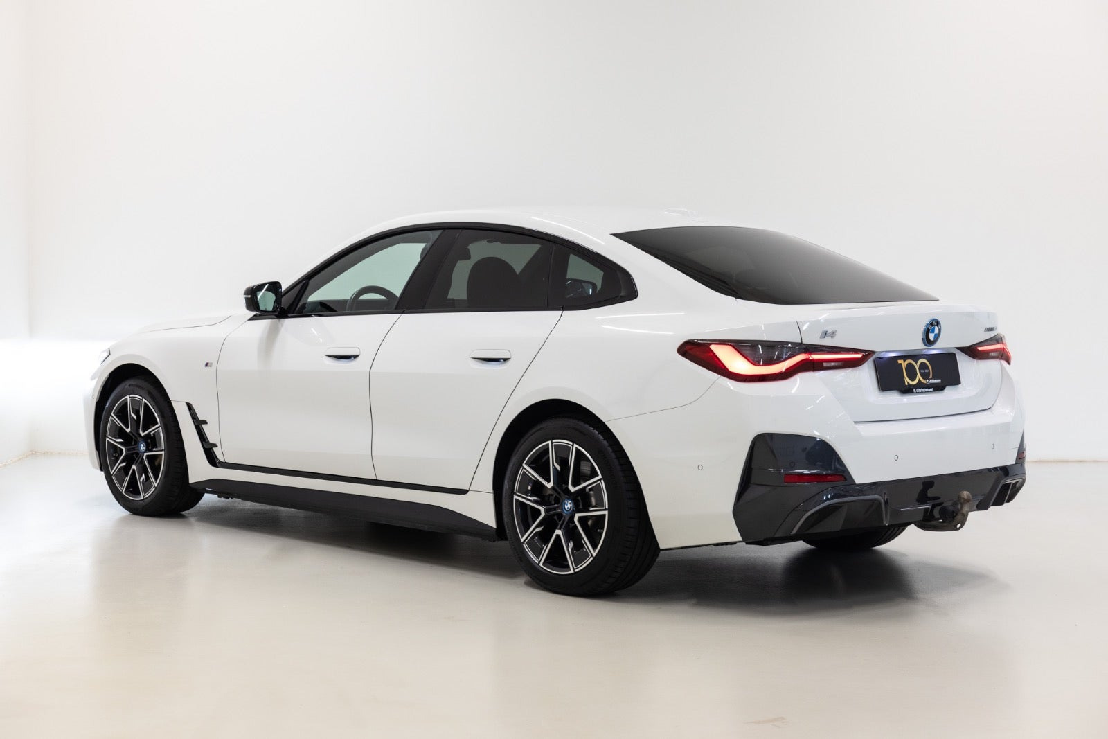 Hvid BMW i4 fra 2023