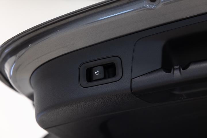 Grå Mercedes EQA250+ fra 2026