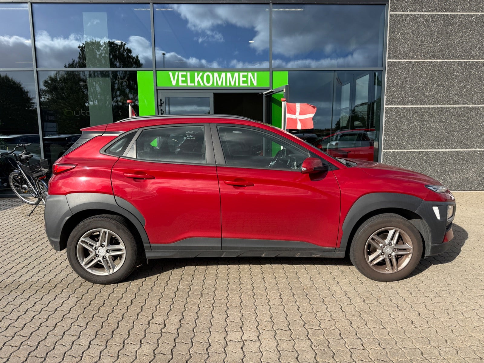 Grå Hyundai Kona fra 2020