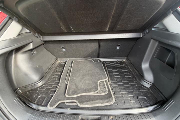 Grå Hyundai Kona fra 2020