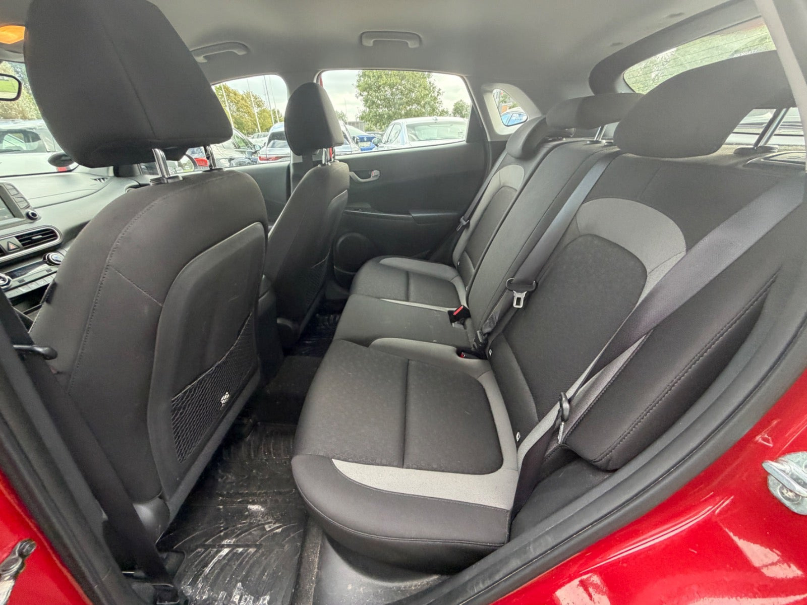 Grå Hyundai Kona fra 2020