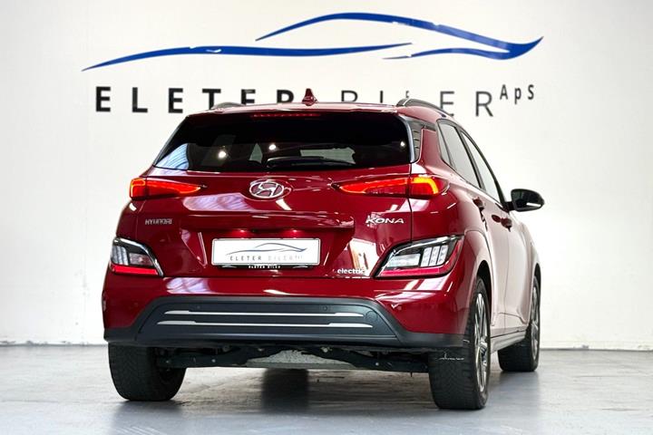 Rød Hyundai Kona fra 2022