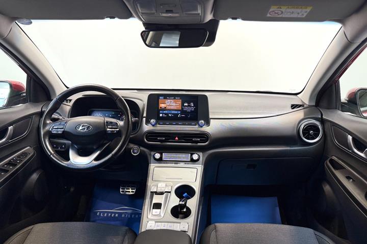 Rød Hyundai Kona fra 2022