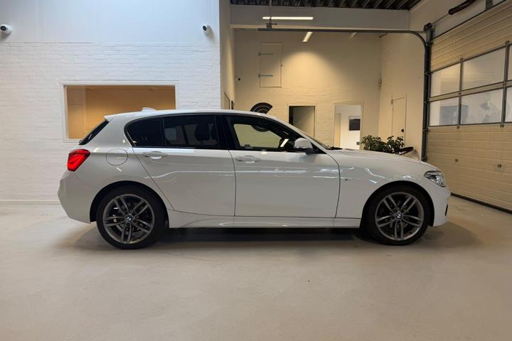 Hvid BMW 120d fra 2019