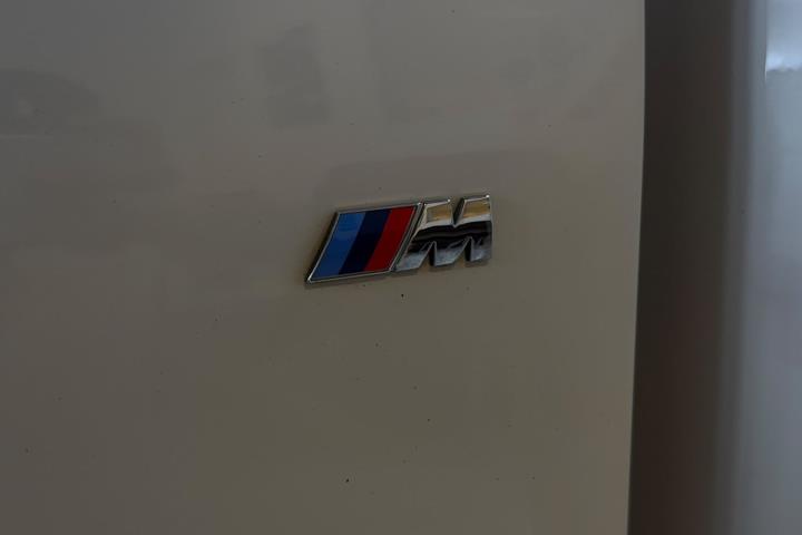 Hvid BMW 120d fra 2019