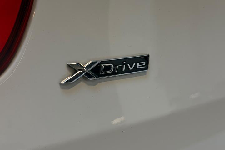 Hvid BMW 120d fra 2019