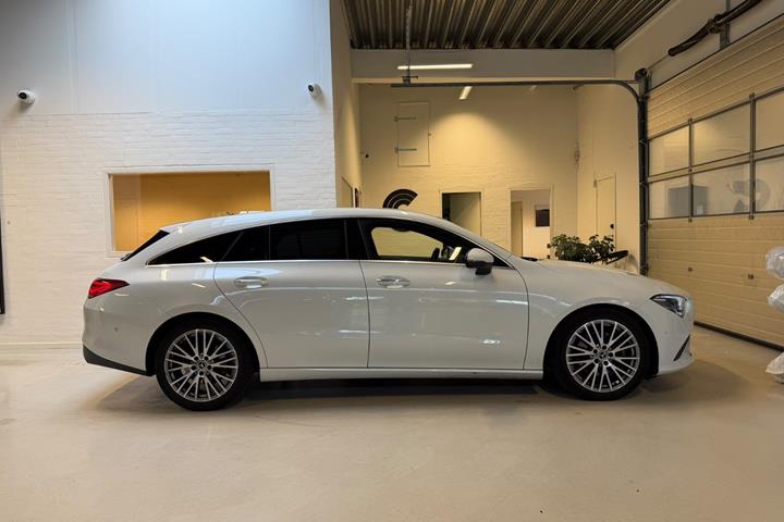 Hvid Mercedes CLA200 fra 2020